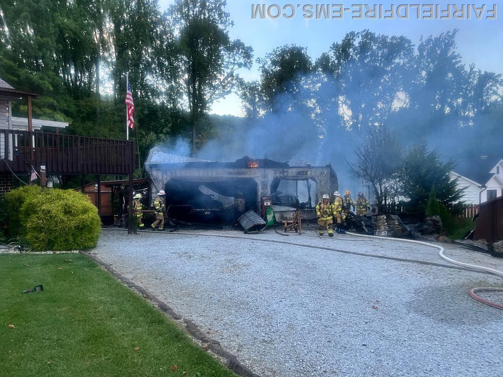 Tanker 22's Response to House Fire Call - Barlow Fire Department